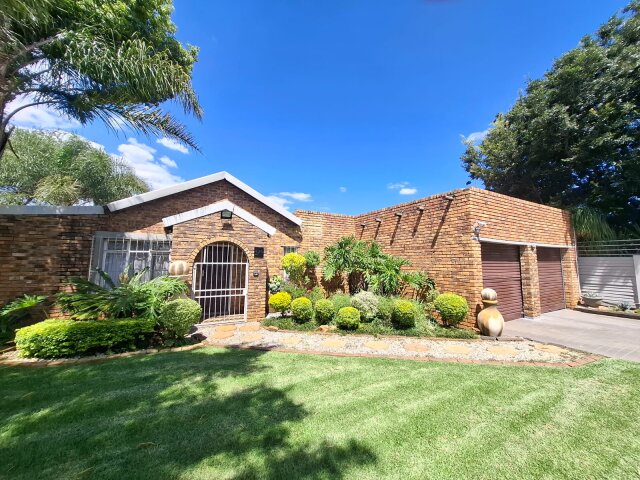 <!--[if BLOCK]><![endif]--> Property sold in Pierre van Ryneveld <!--[if ENDBLOCK]><![endif]-->